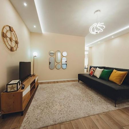 Luxury Apartment At Myslym Shyri Tirana Eksteriør billede