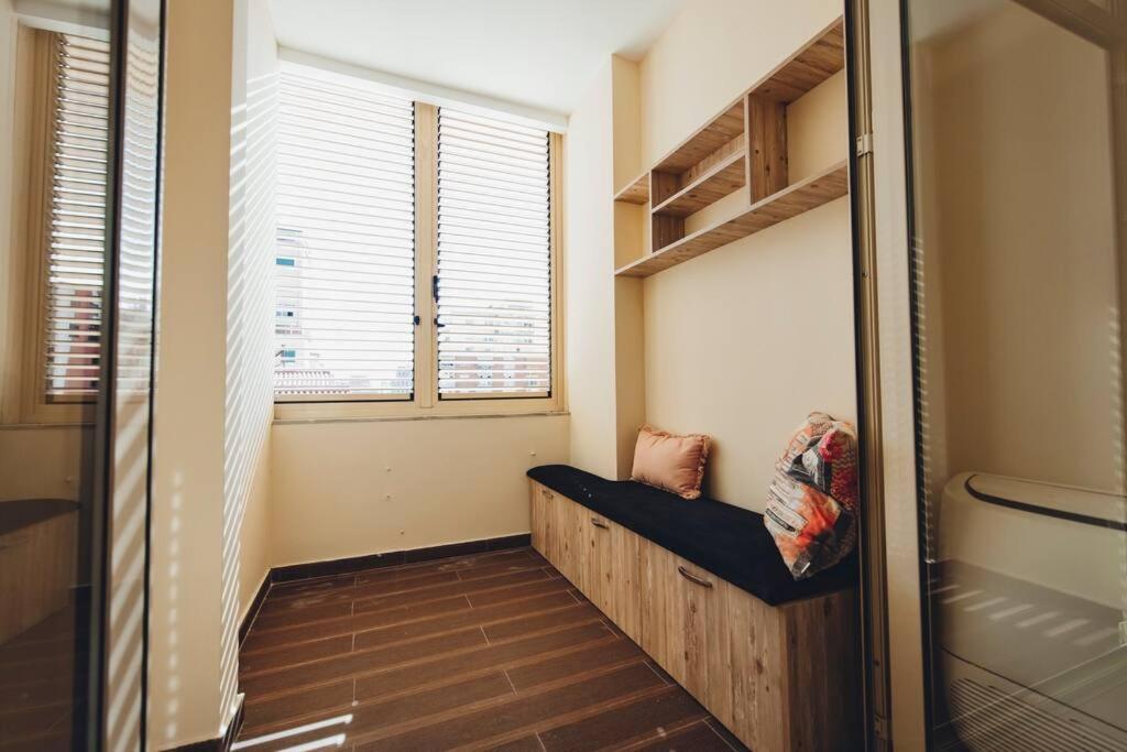 Luxury Apartment At Myslym Shyri Tirana Eksteriør billede